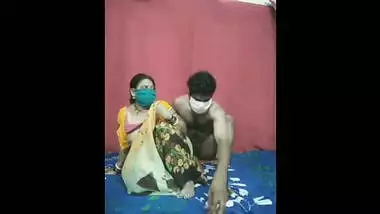 Desi MILF is about to be banged by her impatient XXX lover at home
