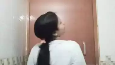 Tanker bhabhi video making of her going topless