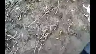 Outdoor mind blowing handjob & blowjob mms