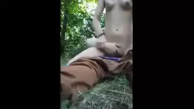 Desimms of a sexually excited college wench enjoying outdoor sex with her senior