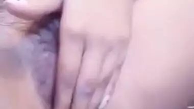 Desi makes XXX viewers see her sex tits and unshaved cunt via webcam