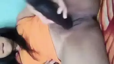 Sexy Desi gilr Showing Her Pussy and Play with Dildo