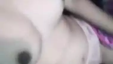 Desi Cute Girl Showing Her Nude