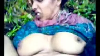 Rendy aunty fucking outdoor