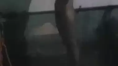 Desi maid bathing spycam video