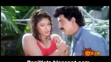 Sangavi 80_ BOOBS pop out