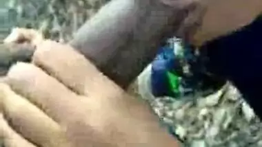 Homely tamil girl blowjob to lover in ooty