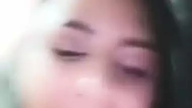 Sexy indian plump aunty show on live-cam home sex video