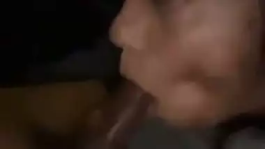 Cute Goa girl gives an Indian blowjob to her lover