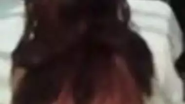 Desi girl sucking boyfriend lund