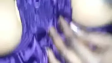 Desi bhabi show boob