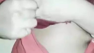 Desi bhabhi playing with her boobs