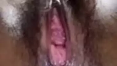 Skinny Desi Bhabhi showing her big pussy hole