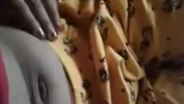 Hot n Sexy Desi Teen Nude Selfie and Fingering 2