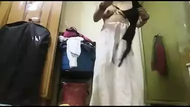 Indian bhabhi in petticoat