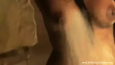 Indian Babe Revealing Her Nude Form