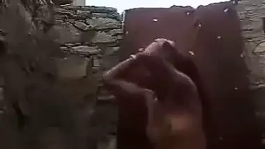 Bangladeshi village girl nude bathing video